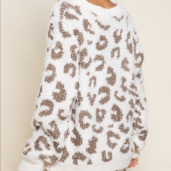 POL Cream and Dusty Olive Sweater - Picture 3 of 3